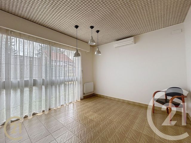 commerce à louer - 55.55 m2 - CHAMPAGNE SUR SEINE - 77 - ILE-DE-FRANCE - Century 21 Agence Notre-Dame