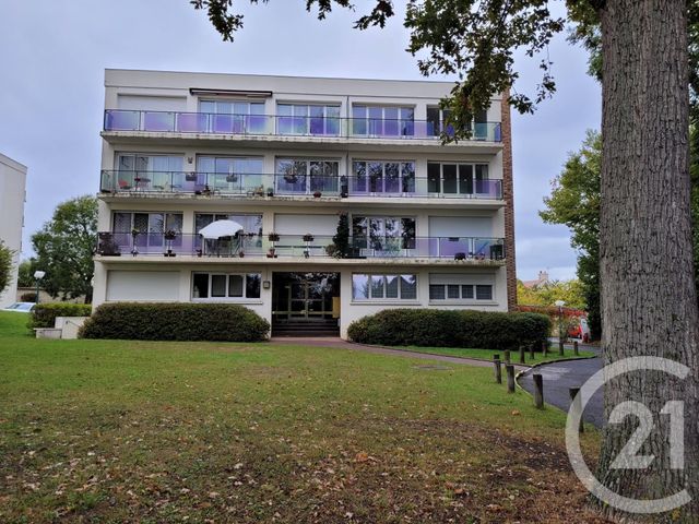 Appartement F3 à louer - 3 pièces - 60.37 m2 - MORET LOING ET ORVANNE - 77 - ILE-DE-FRANCE - Century 21 Agence Notre-Dame