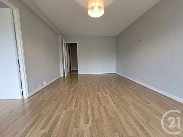 Appartement F3 à louer - 3 pièces - 60.37 m2 - MORET LOING ET ORVANNE - 77 - ILE-DE-FRANCE - Century 21 Agence Notre-Dame