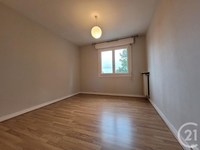 Appartement F3 à louer - 3 pièces - 60.37 m2 - MORET LOING ET ORVANNE - 77 - ILE-DE-FRANCE - Century 21 Agence Notre-Dame