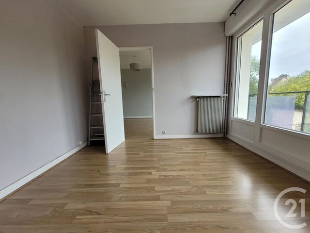 Appartement F3 à louer - 3 pièces - 60.37 m2 - MORET LOING ET ORVANNE - 77 - ILE-DE-FRANCE - Century 21 Agence Notre-Dame