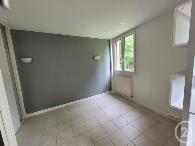 Appartement F5 à louer - 5 pièces - 73.89 m2 - AVON - 77 - ILE-DE-FRANCE - Century 21 Agence Notre-Dame