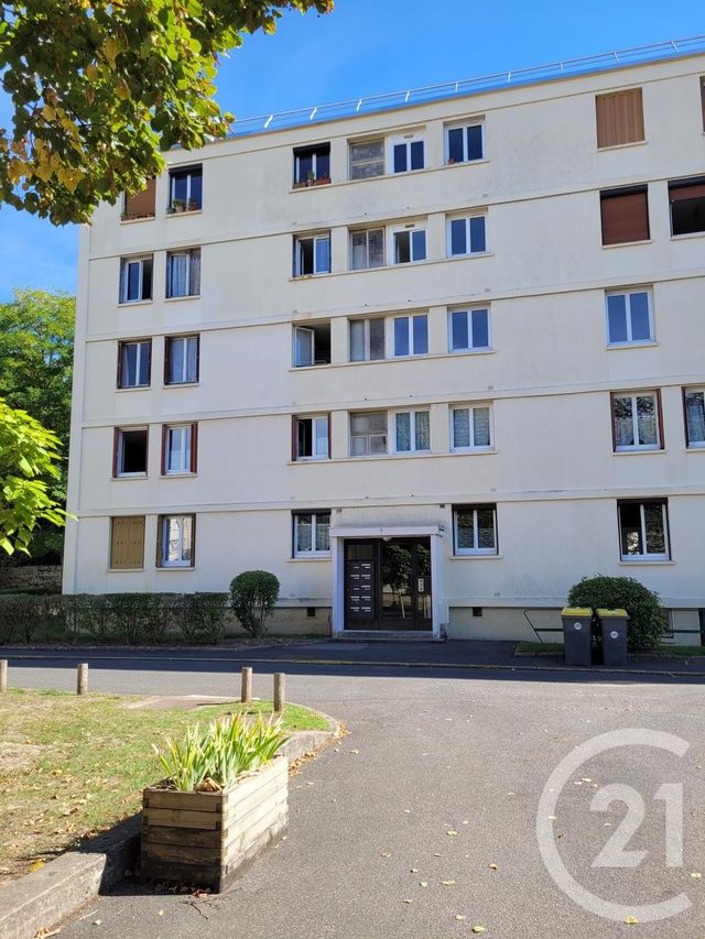 Appartement F5 à louer - 5 pièces - 73.89 m2 - AVON - 77 - ILE-DE-FRANCE - Century 21 Agence Notre-Dame