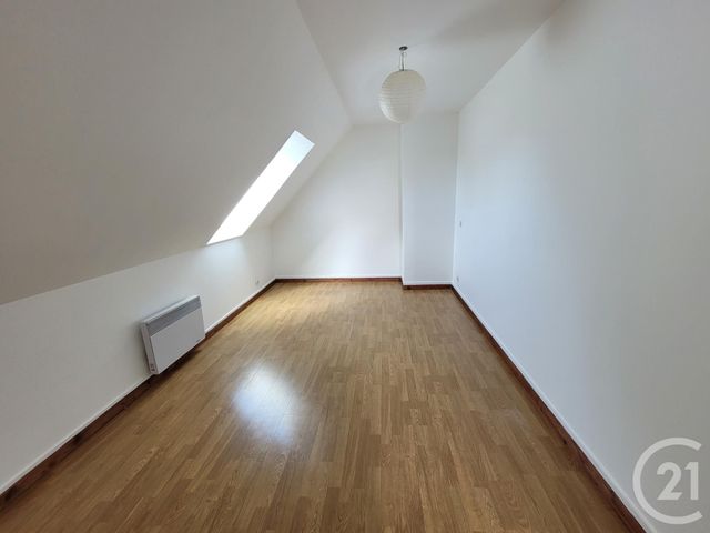 maison à louer - 4 pièces - 80.54 m2 - HERICY - 77 - ILE-DE-FRANCE - Century 21 Agence Notre-Dame