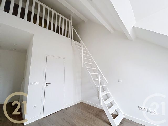 Appartement F2 à louer - 2 pièces - 31.71 m2 - MORET SUR LOING - 77 - ILE-DE-FRANCE - Century 21 Agence Notre-Dame