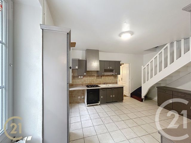 maison à louer - 6 pièces - 117.0 m2 - MORET SUR LOING - 77 - ILE-DE-FRANCE - Century 21 Agence Notre-Dame