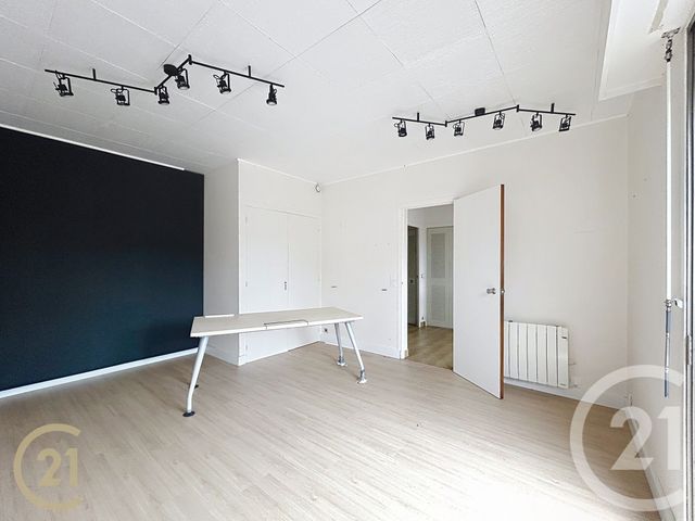 Appartement Local à louer - 2 pièces - 55.55 m2 - CHAMPAGNE SUR SEINE - 77 - ILE-DE-FRANCE - Century 21 Agence Notre-Dame