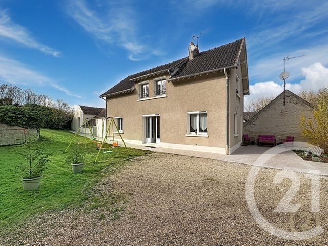 maison à vendre - 5 pièces - 172.38 m2 - DORMELLES - 77 - ILE-DE-FRANCE - Century 21 Agence Notre-Dame