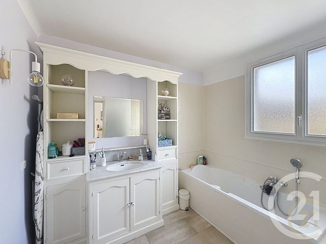 maison à vendre - 5 pièces - 172.38 m2 - DORMELLES - 77 - ILE-DE-FRANCE - Century 21 Agence Notre-Dame