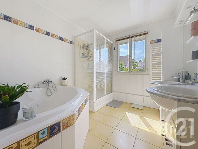 maison à vendre - 8 pièces - 176.55 m2 - THOMERY - 77 - ILE-DE-FRANCE - Century 21 Agence Notre-Dame