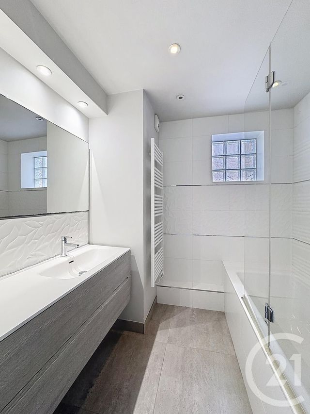 Appartement F3 à louer - 3 pièces - 68.83 m2 - AVON - 77 - ILE-DE-FRANCE - Century 21 Agence Notre-Dame