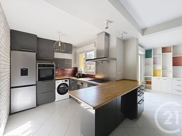 Appartement F3 à louer - 3 pièces - 68.83 m2 - AVON - 77 - ILE-DE-FRANCE - Century 21 Agence Notre-Dame