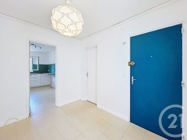 Appartement F4 à louer - 4 pièces - 100.09 m2 - ST MAMMES - 77 - ILE-DE-FRANCE - Century 21 Agence Notre-Dame