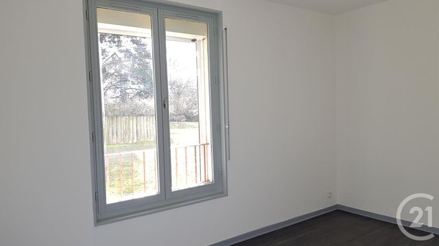 Appartement F3 à louer - 3 pièces - 81.02 m2 - ST MAMMES - 77 - ILE-DE-FRANCE - Century 21 Agence Notre-Dame