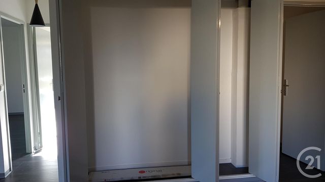 Appartement F3 à louer - 3 pièces - 81.02 m2 - ST MAMMES - 77 - ILE-DE-FRANCE - Century 21 Agence Notre-Dame