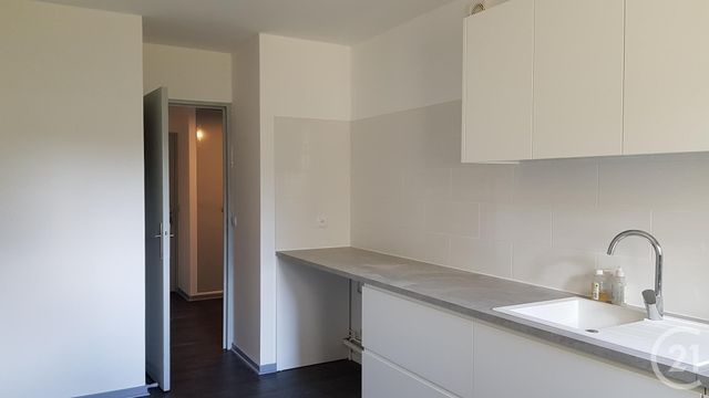 Appartement F3 à louer - 3 pièces - 81.02 m2 - ST MAMMES - 77 - ILE-DE-FRANCE - Century 21 Agence Notre-Dame