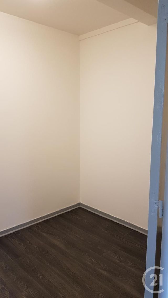 Appartement F3 à louer - 3 pièces - 81.02 m2 - ST MAMMES - 77 - ILE-DE-FRANCE - Century 21 Agence Notre-Dame