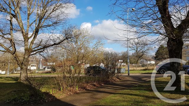 Appartement F3 à louer - 3 pièces - 81.02 m2 - ST MAMMES - 77 - ILE-DE-FRANCE - Century 21 Agence Notre-Dame