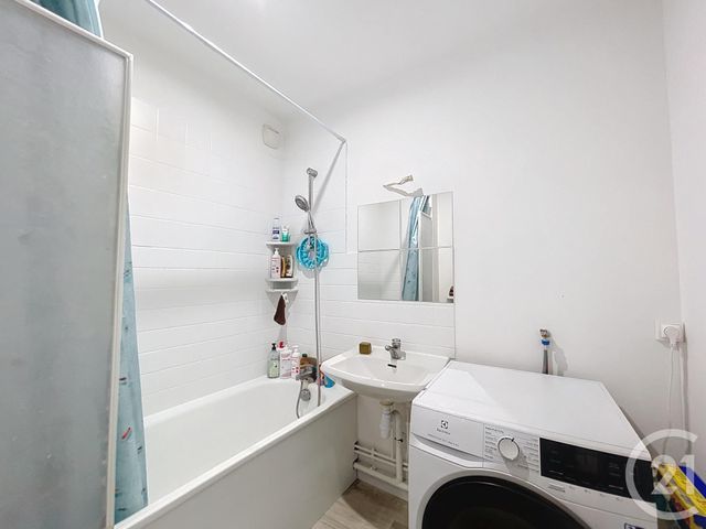 Appartement F4 à louer - 4 pièces - 79.85 m2 - MORET SUR LOING - 77 - ILE-DE-FRANCE - Century 21 Agence Notre-Dame