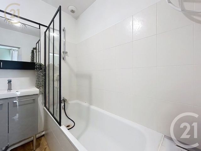 Appartement F2 à louer - 2 pièces - 40.94 m2 - CHAMPAGNE SUR SEINE - 77 - ILE-DE-FRANCE - Century 21 Agence Notre-Dame