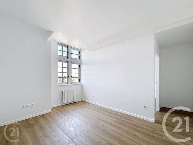 Appartement F2 à louer - 2 pièces - 40.67 m2 - MORET SUR LOING - 77 - ILE-DE-FRANCE - Century 21 Agence Notre-Dame