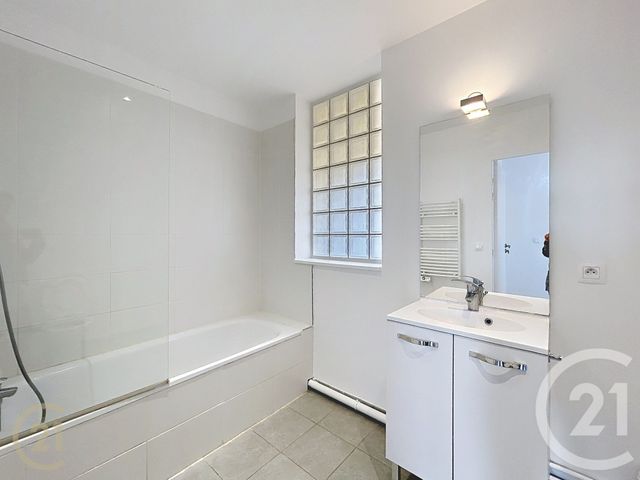 Appartement F2 à louer - 2 pièces - 40.67 m2 - MORET SUR LOING - 77 - ILE-DE-FRANCE - Century 21 Agence Notre-Dame