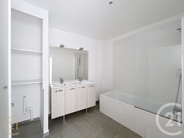 Appartement F4 à louer - 4 pièces - 86.51 m2 - MORET SUR LOING - 77 - ILE-DE-FRANCE - Century 21 Agence Notre-Dame