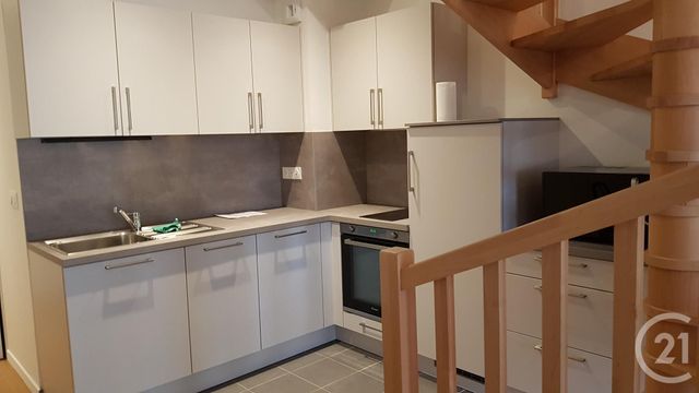 Appartement F2 à louer - 2 pièces - 45.0 m2 - FONTAINEBLEAU - 77 - ILE-DE-FRANCE - Century 21 Agence Notre-Dame