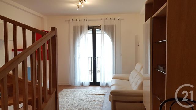 Appartement F2 à louer - 2 pièces - 45.0 m2 - FONTAINEBLEAU - 77 - ILE-DE-FRANCE - Century 21 Agence Notre-Dame