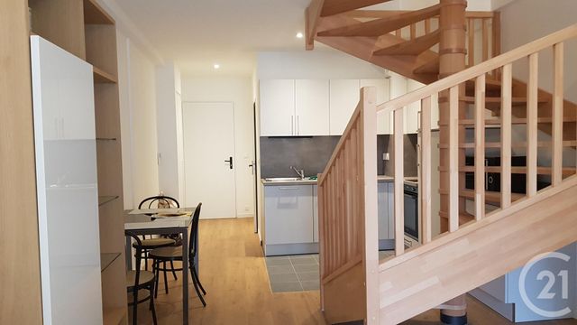 Appartement F2 à louer - 2 pièces - 45.0 m2 - FONTAINEBLEAU - 77 - ILE-DE-FRANCE - Century 21 Agence Notre-Dame