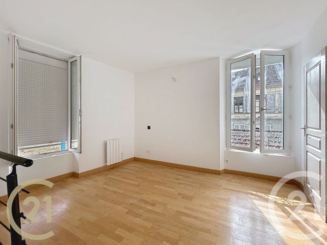 Appartement F2 à louer - 2 pièces - 31.67 m2 - CHAMPAGNE SUR SEINE - 77 - ILE-DE-FRANCE - Century 21 Agence Notre-Dame