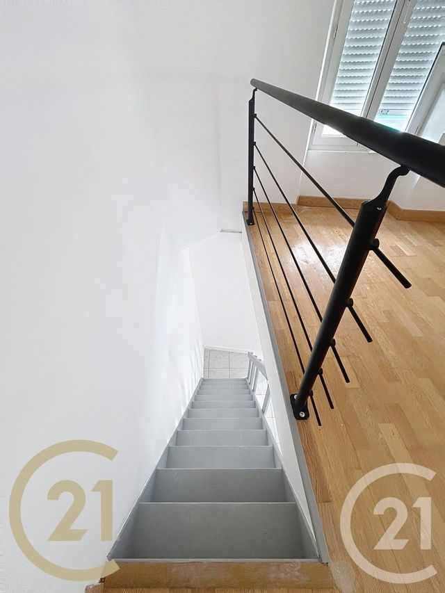 Appartement F2 à louer - 2 pièces - 31.67 m2 - CHAMPAGNE SUR SEINE - 77 - ILE-DE-FRANCE - Century 21 Agence Notre-Dame