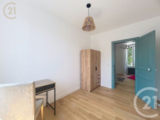 Appartement à louer - 3 pièces - 67.18 m2 - FONTAINEBLEAU - 77 - ILE-DE-FRANCE - Century 21 Agence Notre-Dame