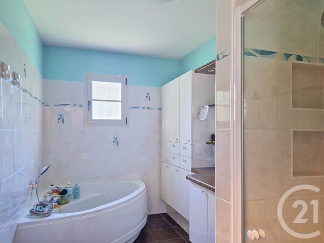 maison à vendre - 6 pièces - 153.0 m2 - ST PIERRE LES NEMOURS - 77 - ILE-DE-FRANCE - Century 21 Agence Notre-Dame