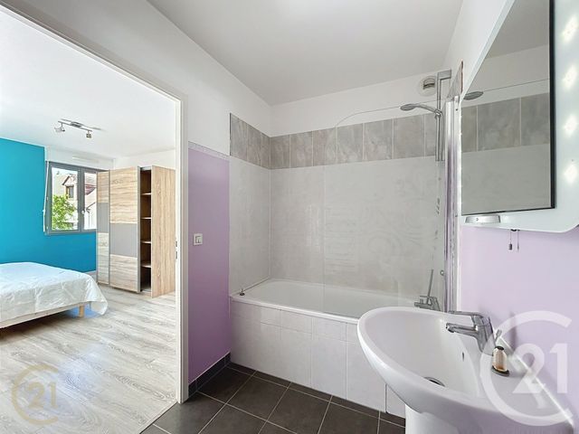 Appartement F2 à louer - 2 pièces - 48.55 m2 - ECUELLES - 77 - ILE-DE-FRANCE - Century 21 Agence Notre-Dame