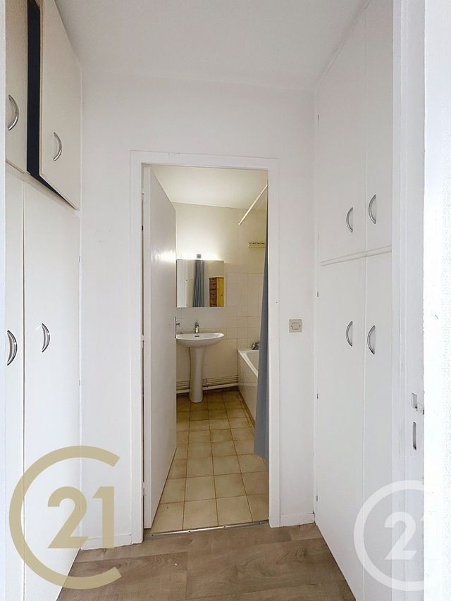 Appartement F1 à louer - 1 pièce - 28.09 m2 - MORET SUR LOING - 77 - ILE-DE-FRANCE - Century 21 Agence Notre-Dame