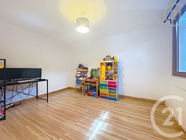maison à vendre - 4 pièces - 73.43 m2 - MORET LOING ET ORVANNE - 77 - ILE-DE-FRANCE - Century 21 Agence Notre-Dame