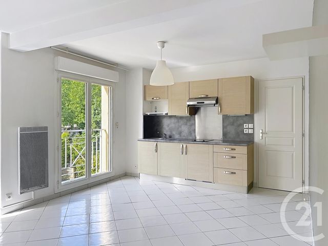 Appartement F2 à louer - 2 pièces - 44.9 m2 - AVON - 77 - ILE-DE-FRANCE - Century 21 Agence Notre-Dame