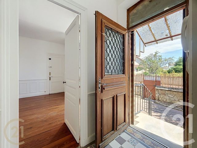 Appartement F4 à louer - 4 pièces - 78.8 m2 - VARENNES SUR SEINE - 77 - ILE-DE-FRANCE - Century 21 Agence Notre-Dame