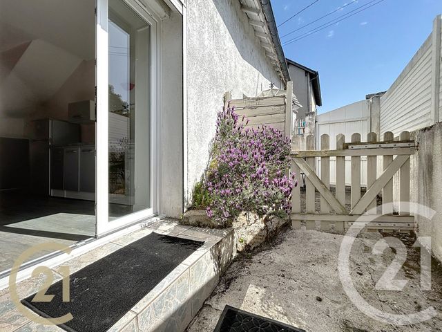 Appartement F2 à louer - 2 pièces - 24.34 m2 - ST MAMMES - 77 - ILE-DE-FRANCE - Century 21 Agence Notre-Dame