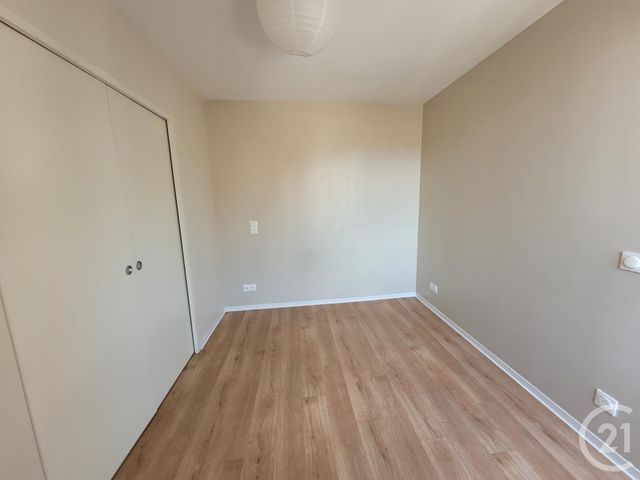 Appartement T1 à louer - 2 pièces - 29.1 m2 - MORET SUR LOING - 77 - ILE-DE-FRANCE - Century 21 Agence Notre-Dame