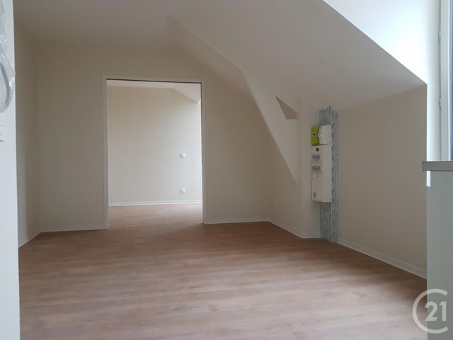 Appartement T1 à louer - 2 pièces - 29.1 m2 - MORET SUR LOING - 77 - ILE-DE-FRANCE - Century 21 Agence Notre-Dame