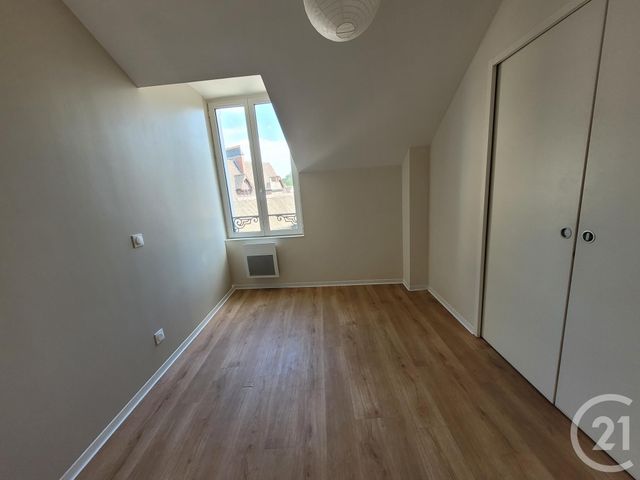 Appartement T1 à louer - 2 pièces - 29.1 m2 - MORET SUR LOING - 77 - ILE-DE-FRANCE - Century 21 Agence Notre-Dame