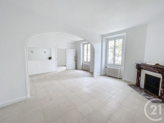 maison à louer - 5 pièces - 102.28 m2 - MORET LOING ET ORVANNE - 77 - ILE-DE-FRANCE - Century 21 Agence Notre-Dame