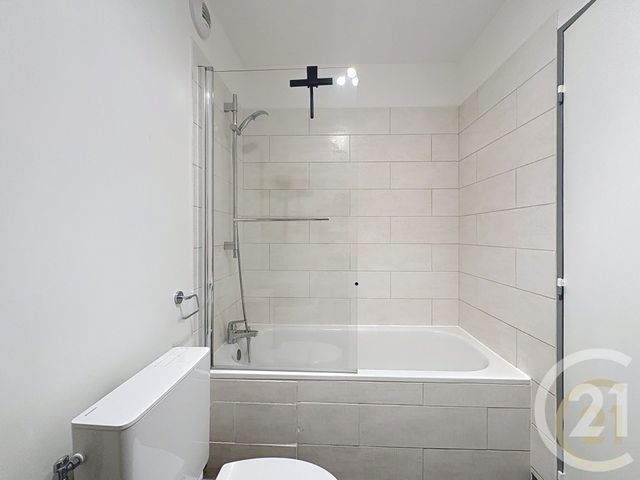 Appartement Studio à louer - 1 pièce - 30.41 m2 - MORET LOING ET ORVANNE - 77 - ILE-DE-FRANCE - Century 21 Agence Notre-Dame