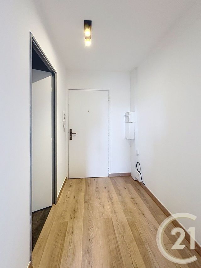 Appartement Studio à louer - 1 pièce - 30.41 m2 - MORET LOING ET ORVANNE - 77 - ILE-DE-FRANCE - Century 21 Agence Notre-Dame