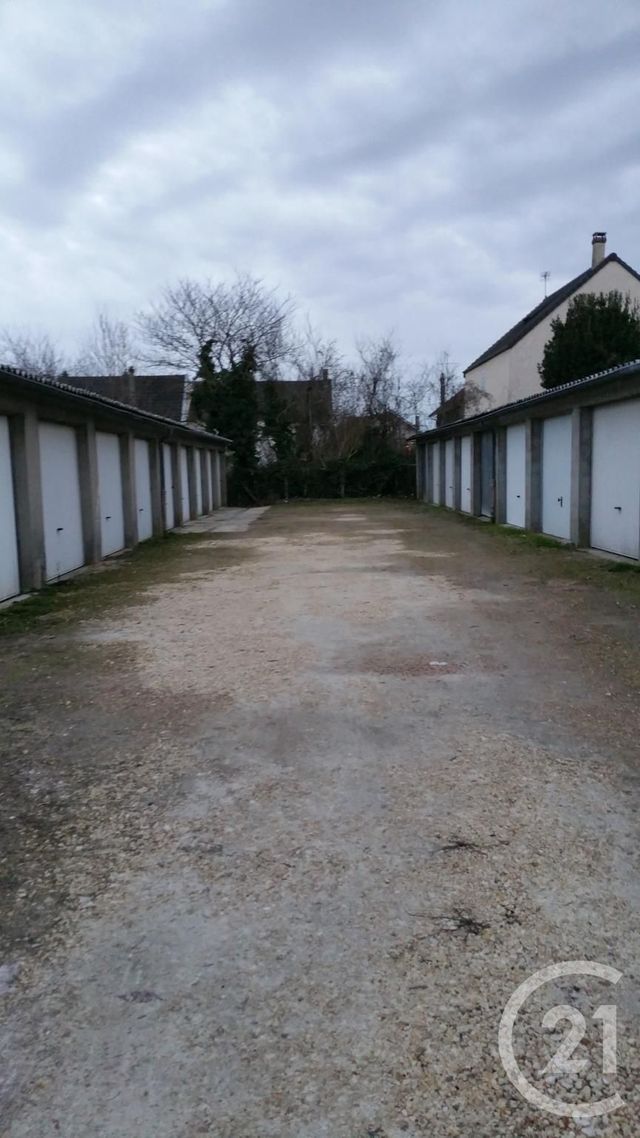 parking à louer - 12.0 m2 - MORET SUR LOING - 77 - ILE-DE-FRANCE - Century 21 Agence Notre-Dame