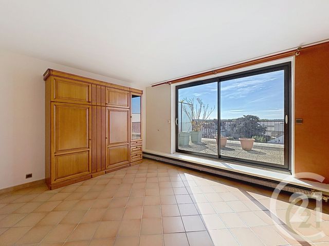 Appartement F3 à louer - 3 pièces - 87.2 m2 - FONTAINEBLEAU - 77 - ILE-DE-FRANCE - Century 21 Agence Notre-Dame
