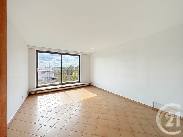 Appartement F3 à louer - 3 pièces - 87.2 m2 - FONTAINEBLEAU - 77 - ILE-DE-FRANCE - Century 21 Agence Notre-Dame