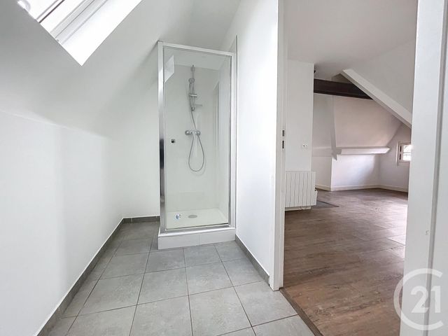 Appartement Studio à louer - 1 pièce - 21.16 m2 - MORET LOING ET ORVANNE - 77 - ILE-DE-FRANCE - Century 21 Agence Notre-Dame